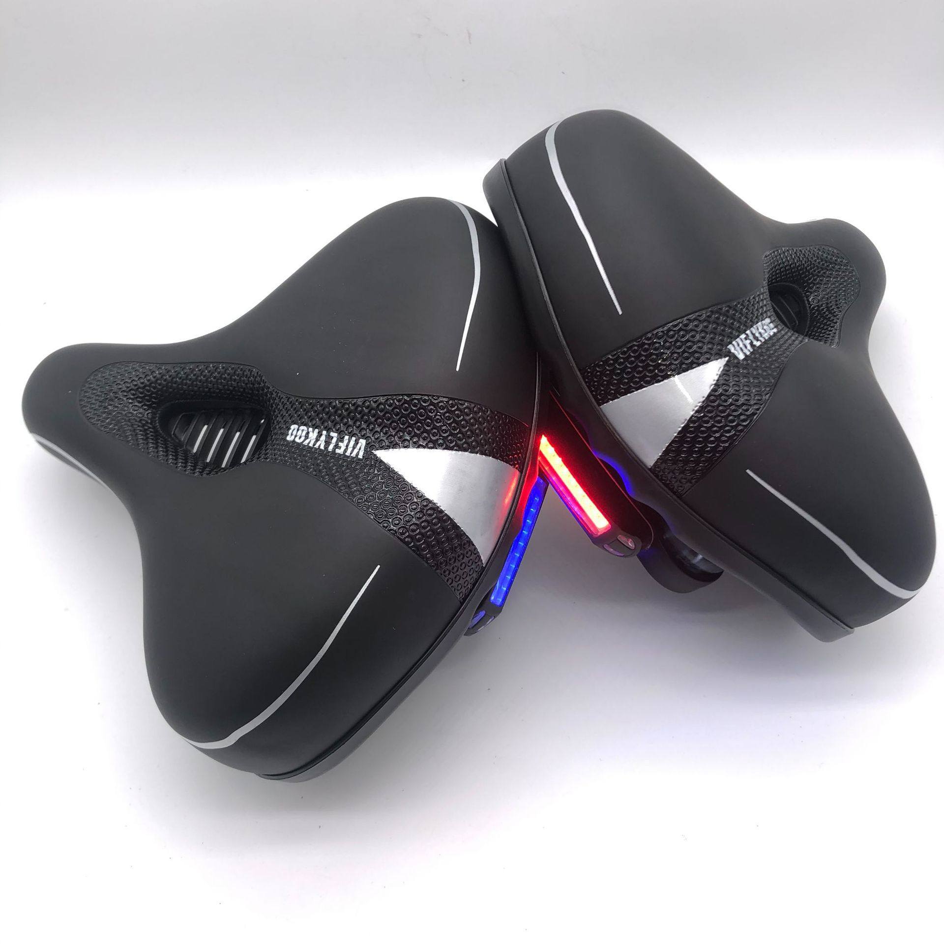 PS-1 テールライト付きビッグバットサドル