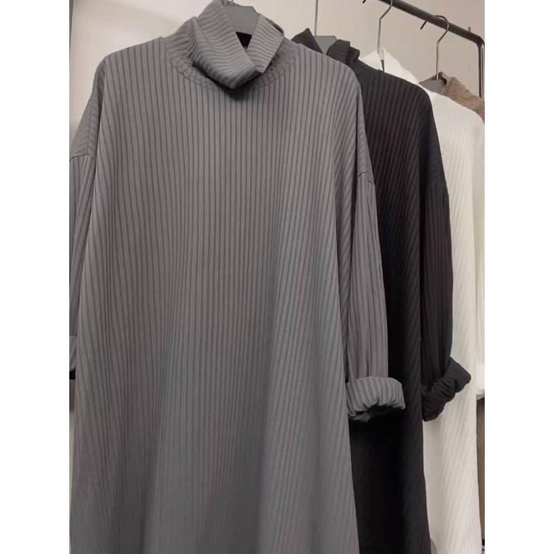 グレーtシャツ
