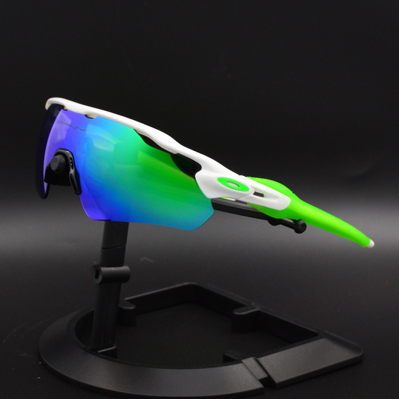 白枠緑足グリーンフィルムシングル