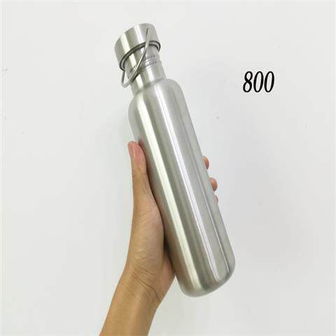 0.8リットルには約1.6キログラムが入ります。直径5CM、サイズ24X7CM。