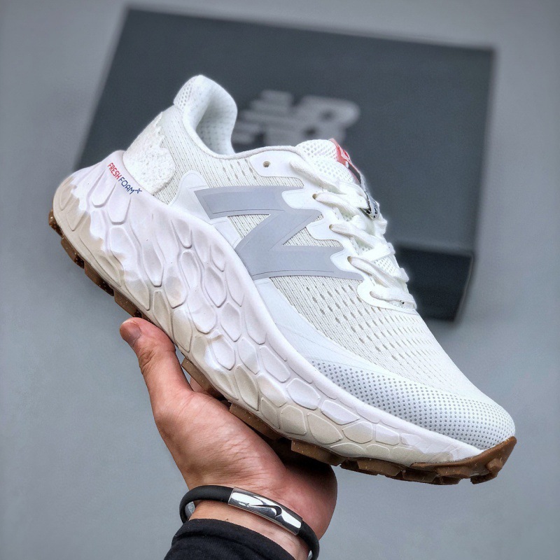 NB V3 ホワイト