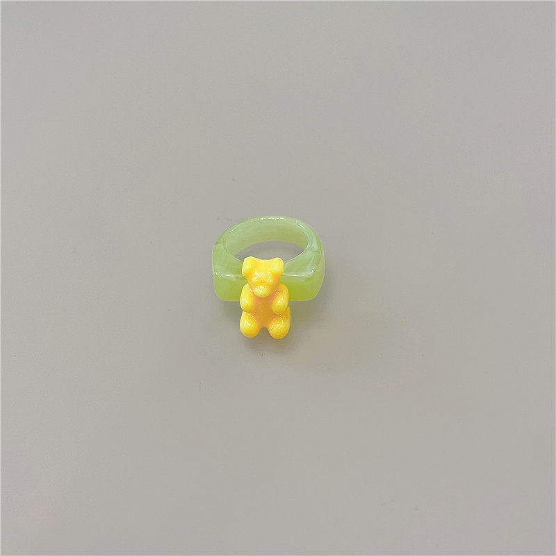 8黄色の熊の緑の指輪
