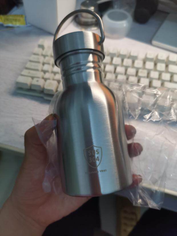 0.35リットルには約0.7キログラムが入ります。直径5CM、サイズ15X7CM。