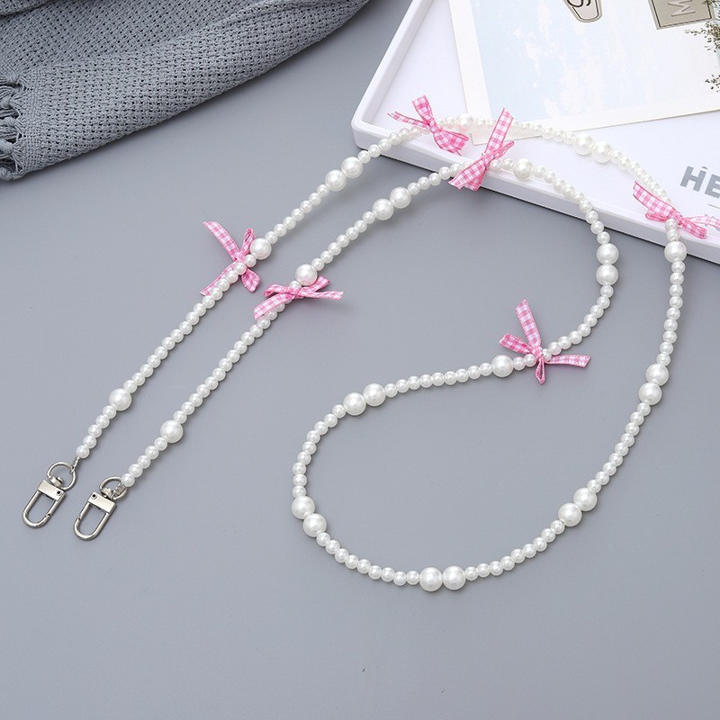 赤いリボンビーズ