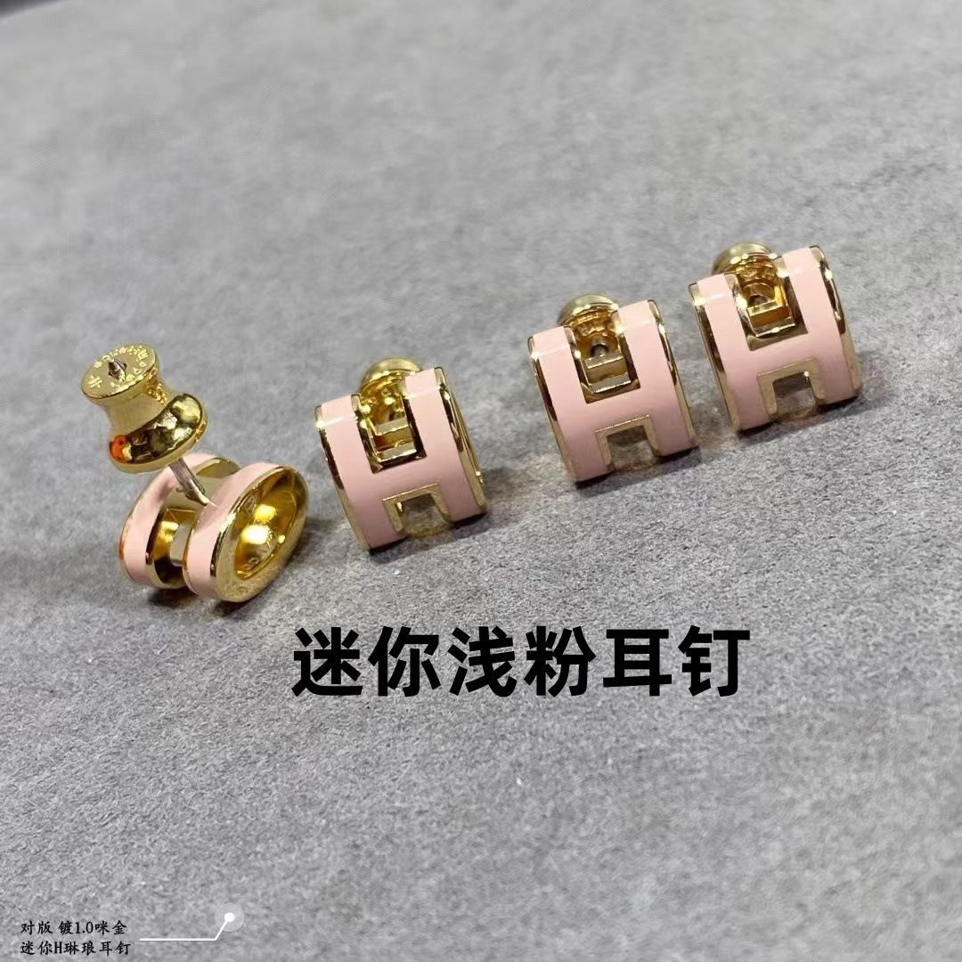 ミニ ローズゴールド ライト ピンク スタッド ピアス