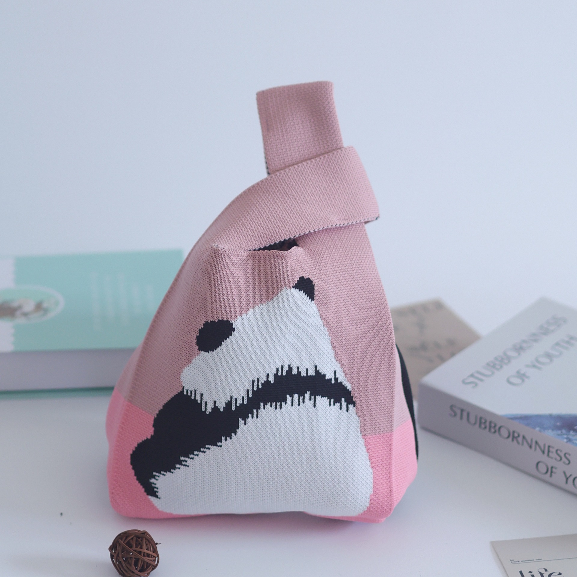 パンダパウダーを背中に