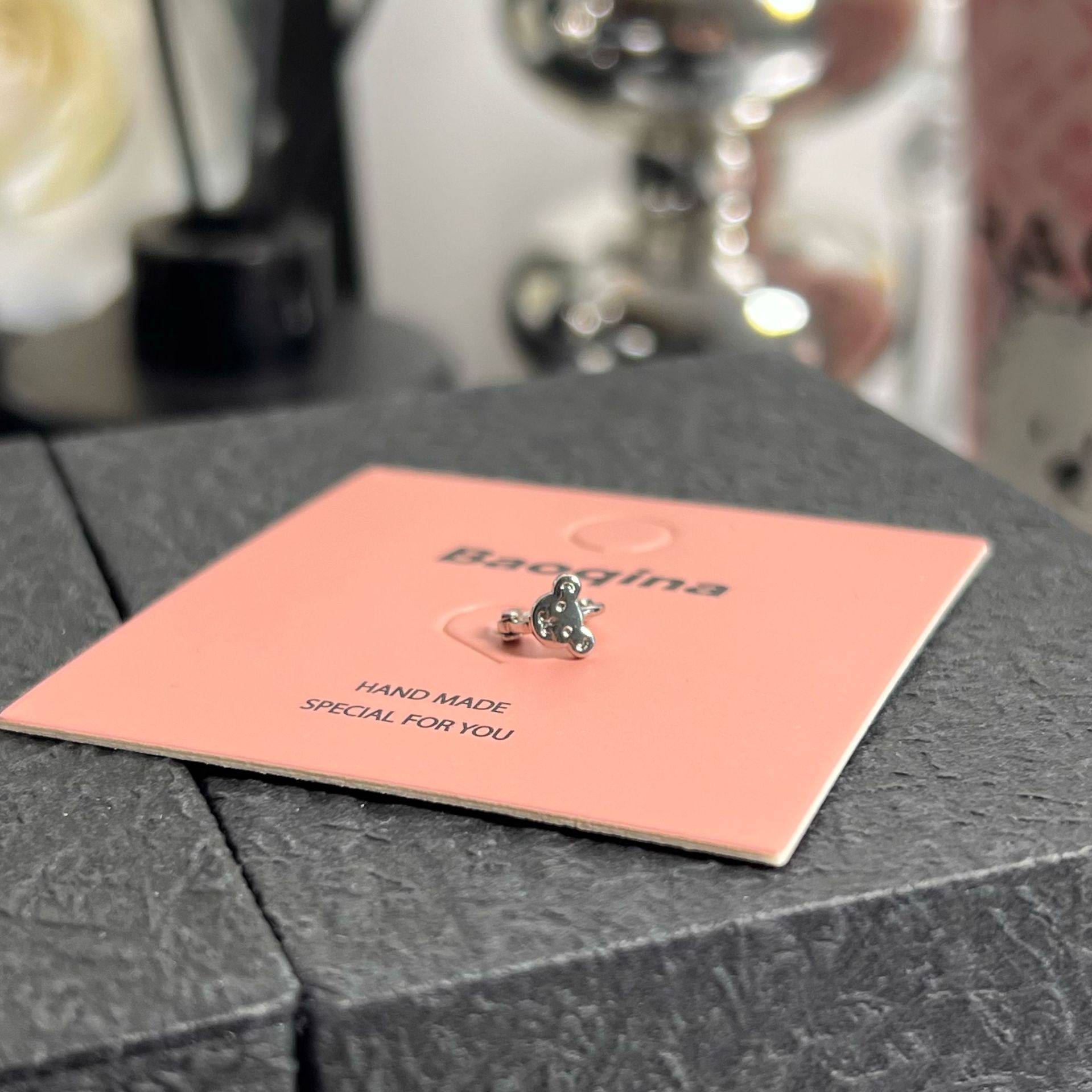 992 かわいいクマ耳ボーンボタン（シングル）