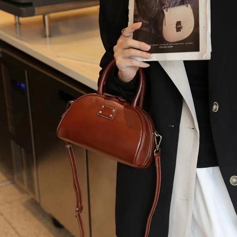 キャラメルブラウン