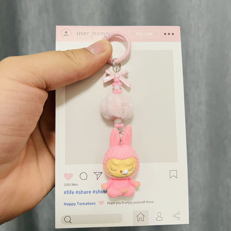 ラブブヨガ 目を閉じたピンク
