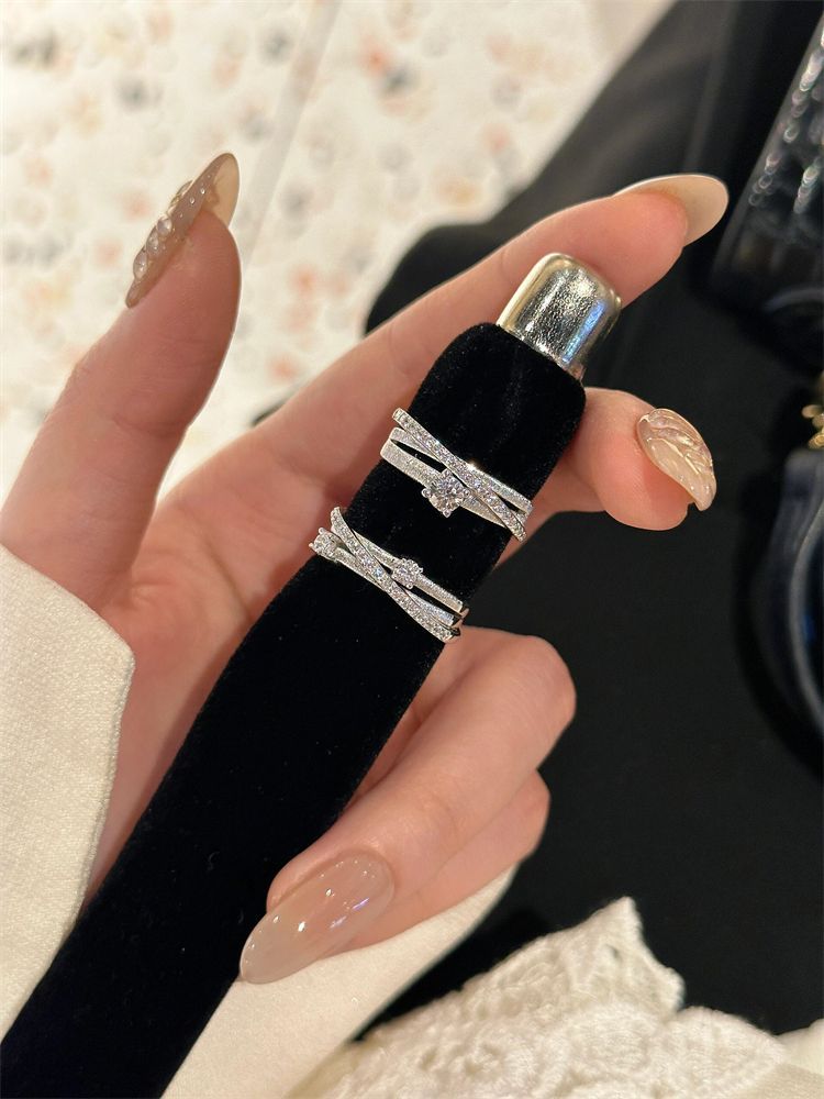 ソリティア リング ホワイトゴールド