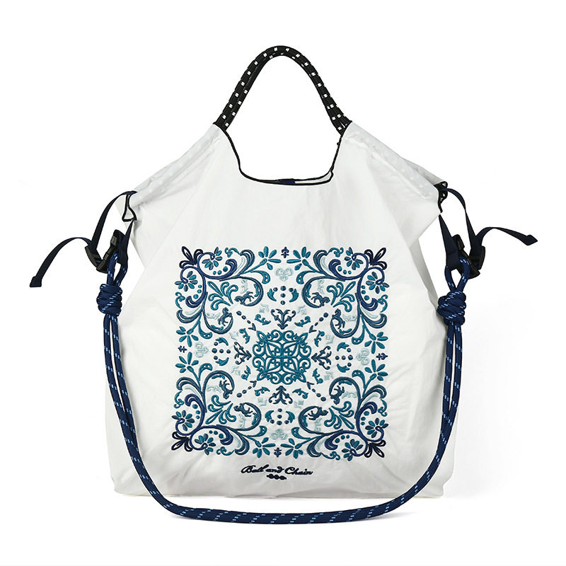 花蔓 ホワイト（肩紐なし）