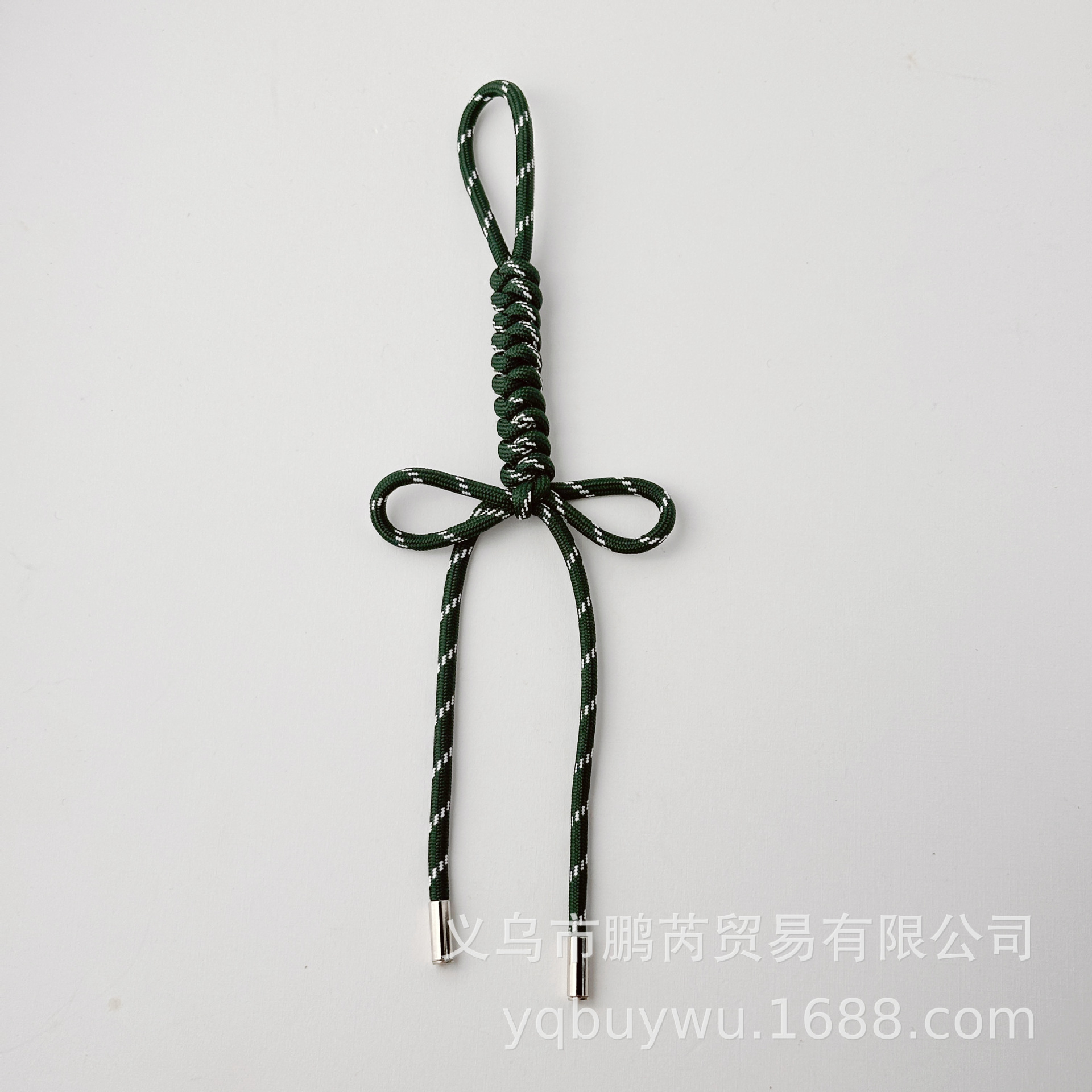 ダークグリーンのダイヤモンドリボン完成品 約25cm