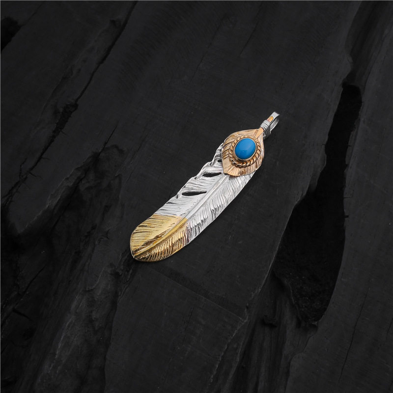 下のゴールドターコイズ右