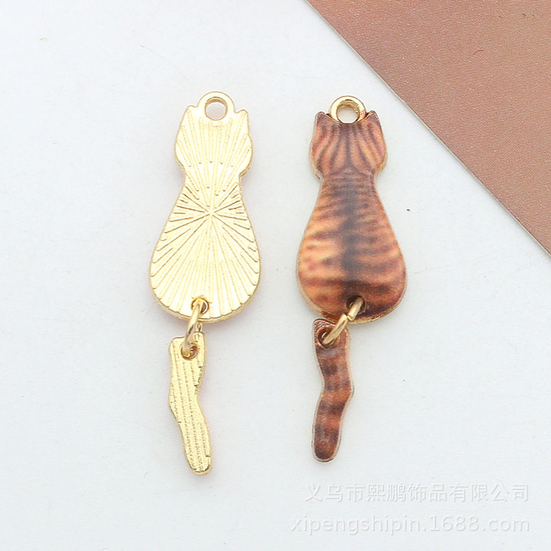 11#ダークブラウンの三毛猫