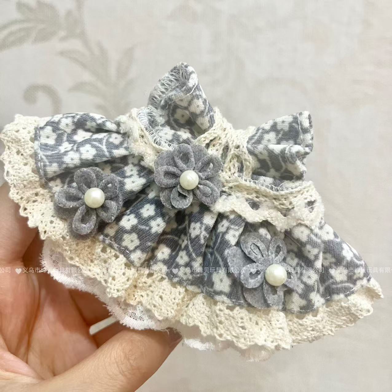 青と白のパールフラワープリンセスドレス