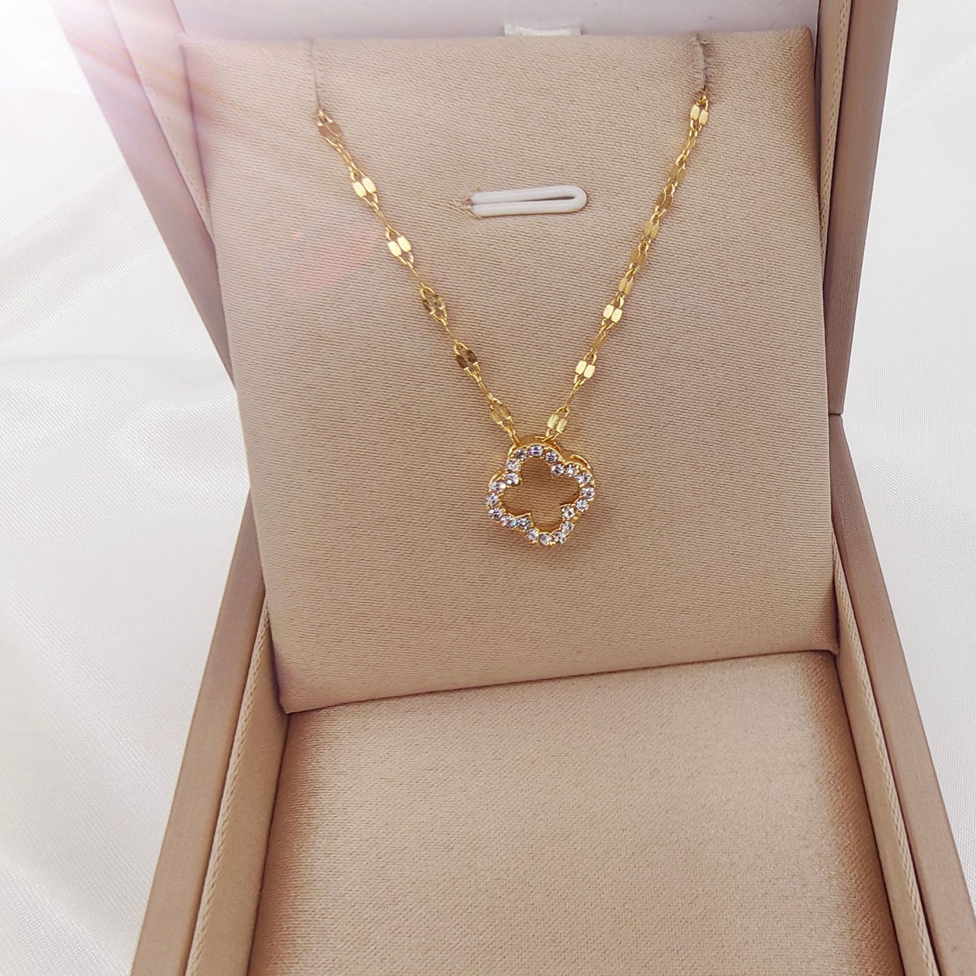 207クローバーゴールド