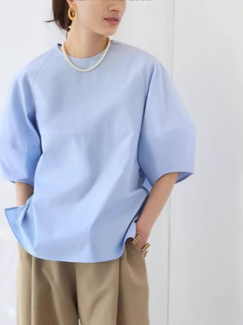 ライトブルー