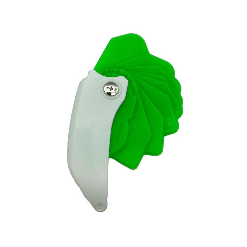 緑色の折りたたみ式スキージ