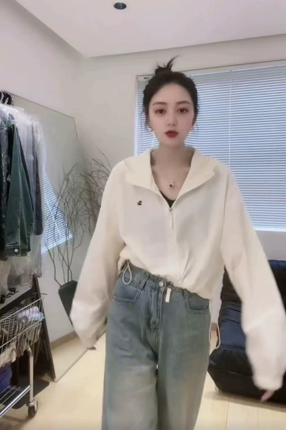 ホワイト