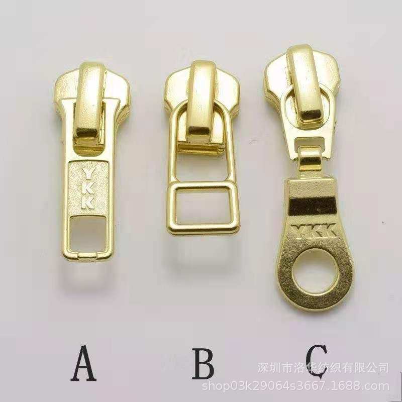 ファスナーの引き手はゴールドです。ご注文の際、備考欄にご記入ください。