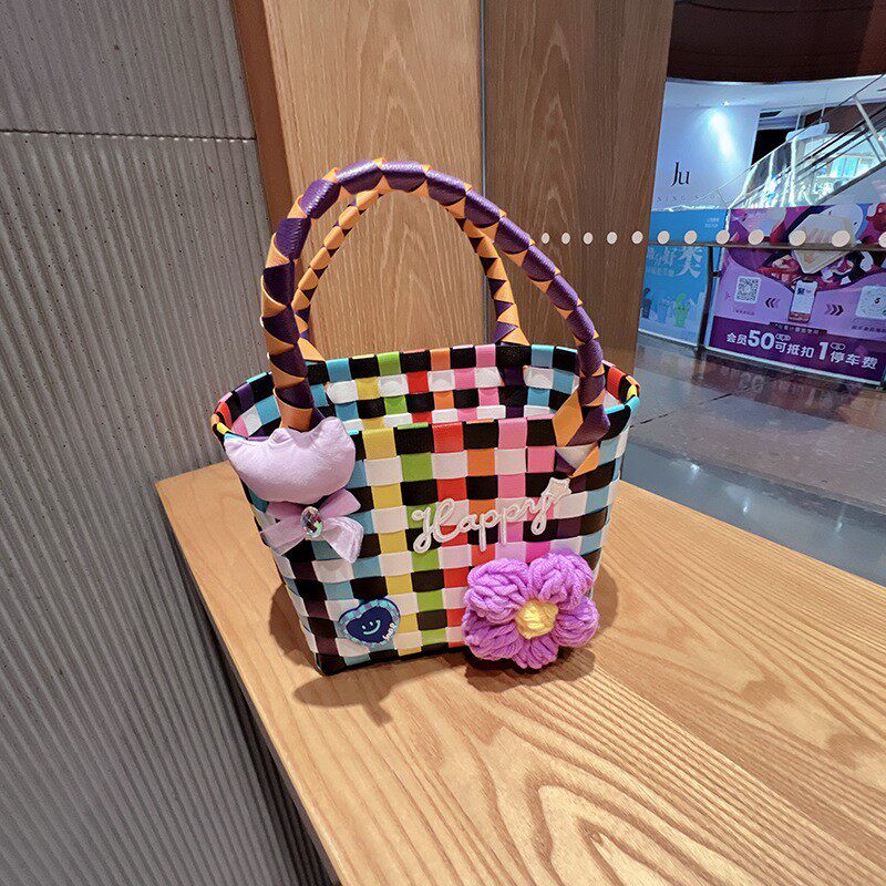 黒地にカラフル＋チューリップ