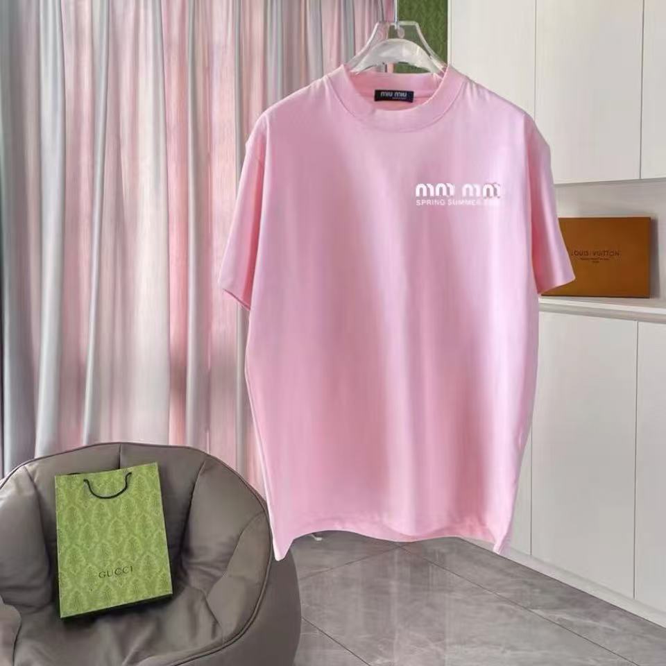 ピンク