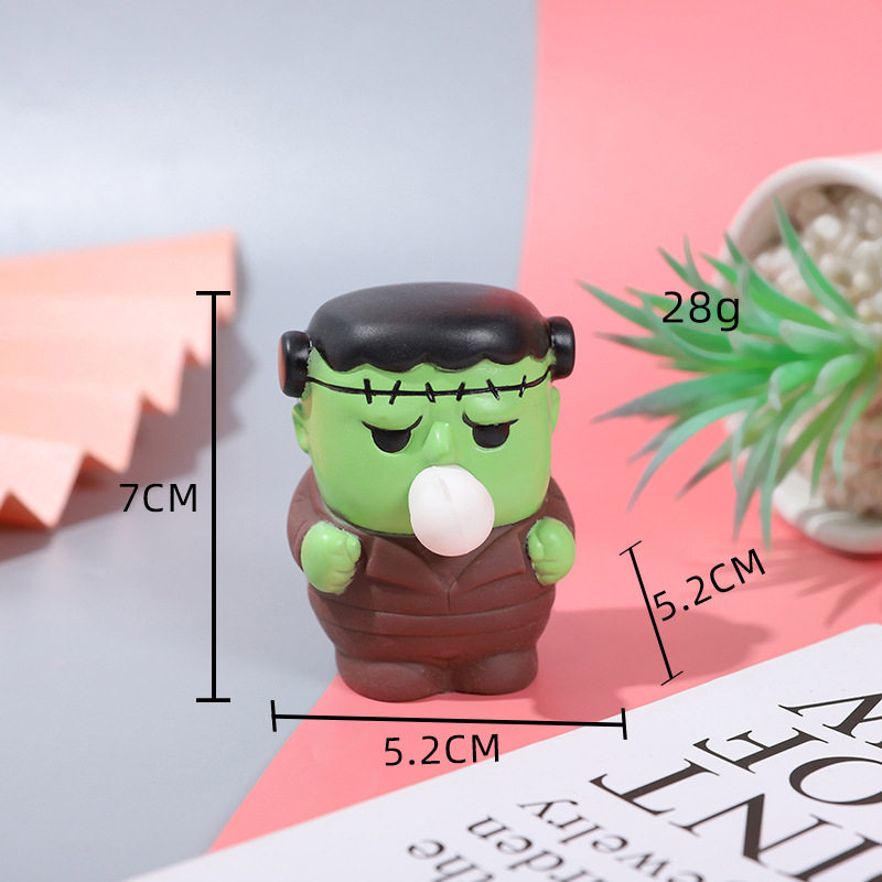 泡を吐く緑の巨人