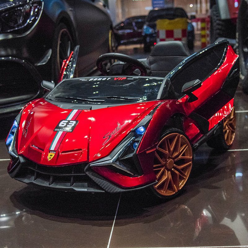 大型塗装済みレッドデュアルドライブ + フル機能 + レザーシート + 超リチウム電池 - 特大モデル + 3 スピードリモコン +