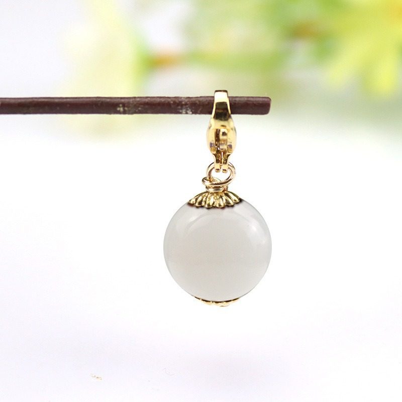 白翡翠の穴あきエッセンシャル オイル ビーズ ペンダント (ロブスター バックル スタイル)
