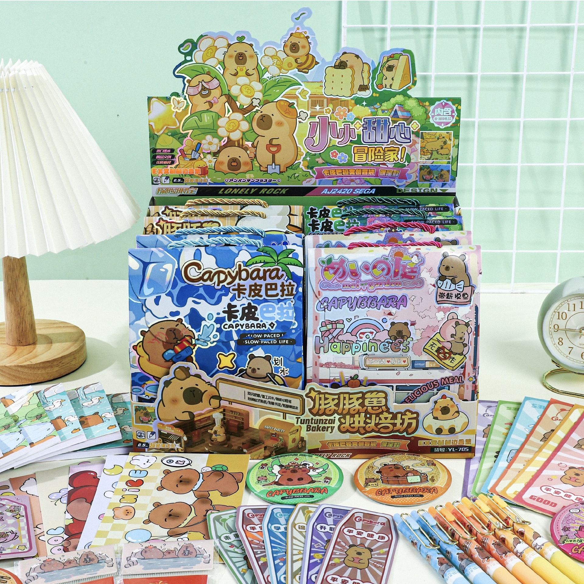 705 カピバラ（ディスプレイボックス付き8箱） 1箱価格