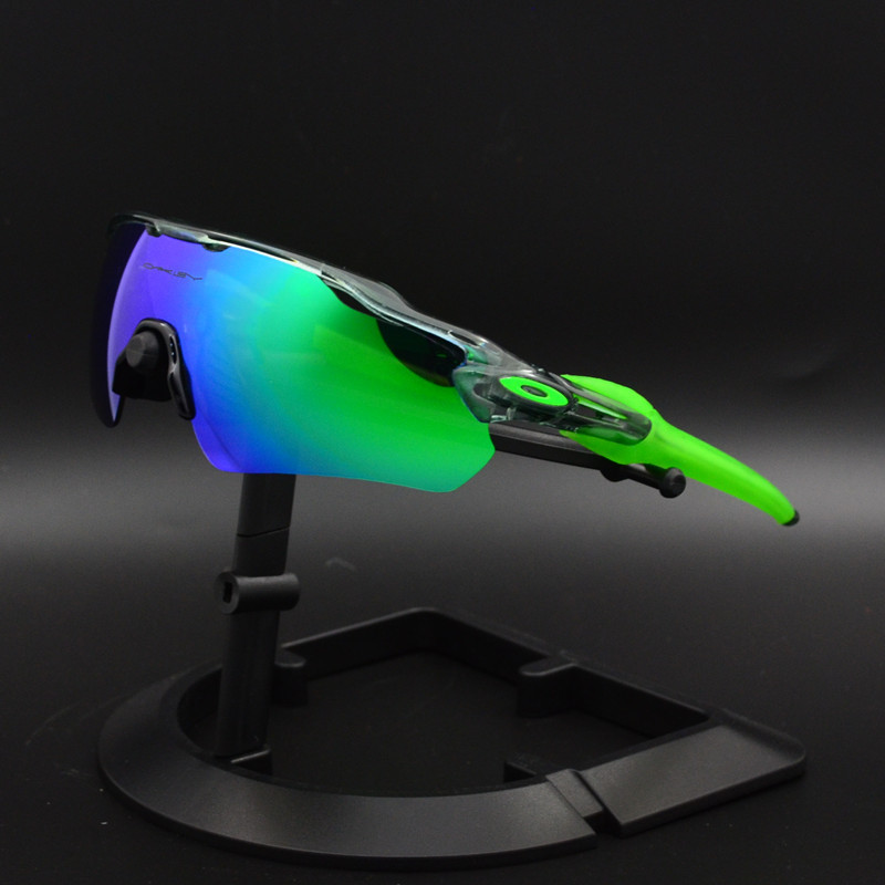 黒枠緑足緑フィルムシングル