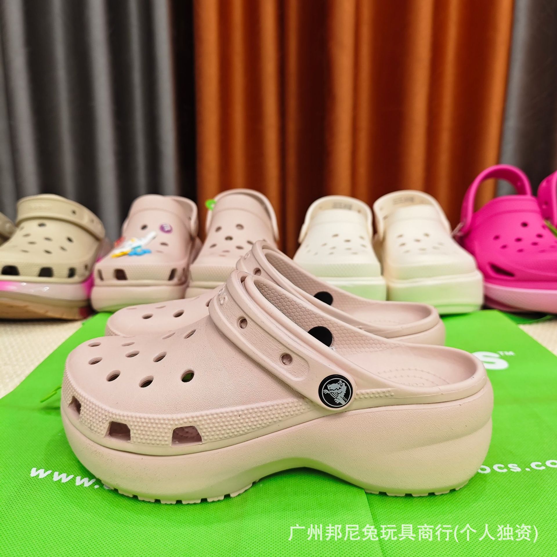 クラウドクォーツ ピンク（新商品はワンサイズ大きめをお勧めします）