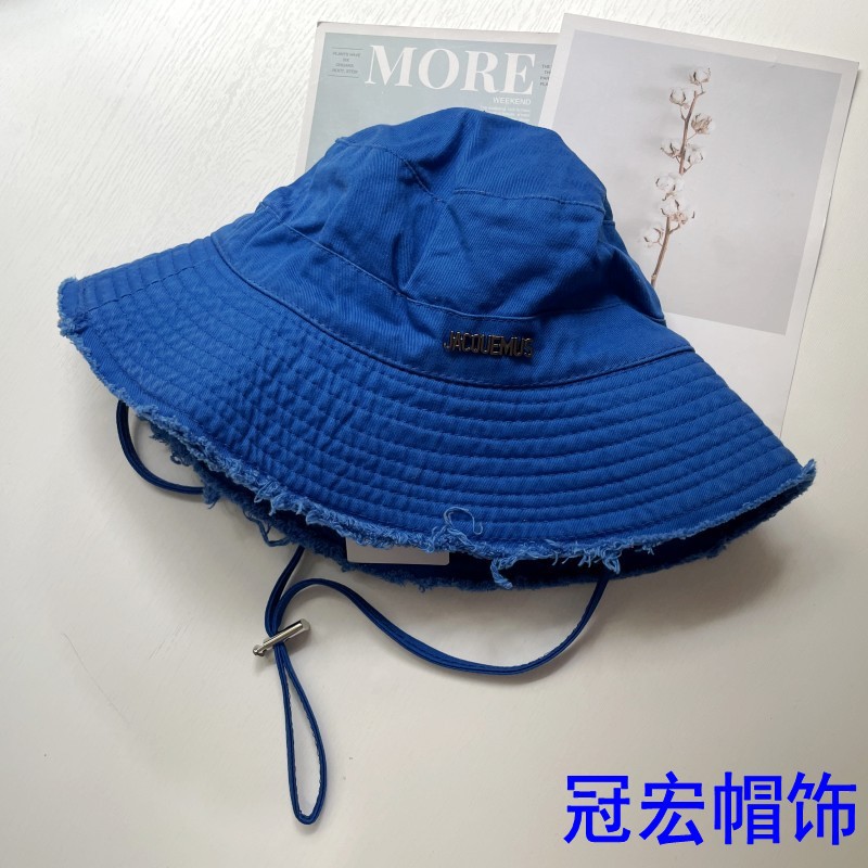ロイヤルブルー