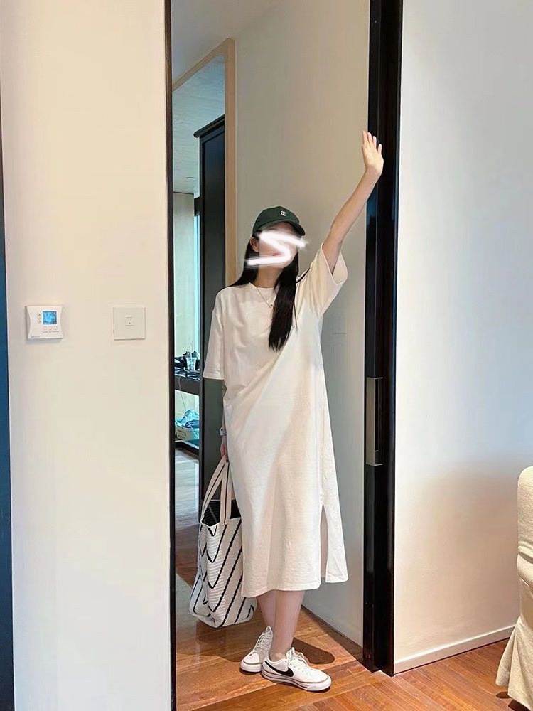 白い