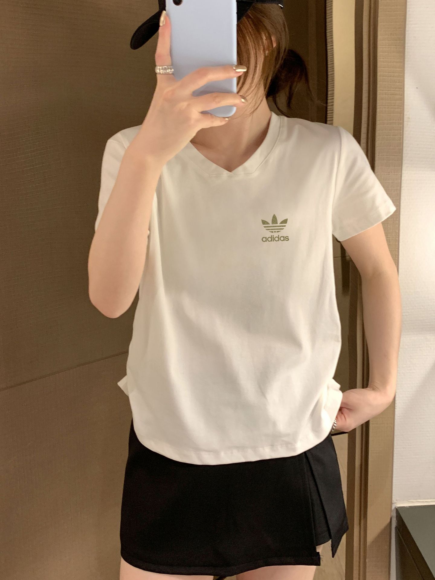 白黄色
