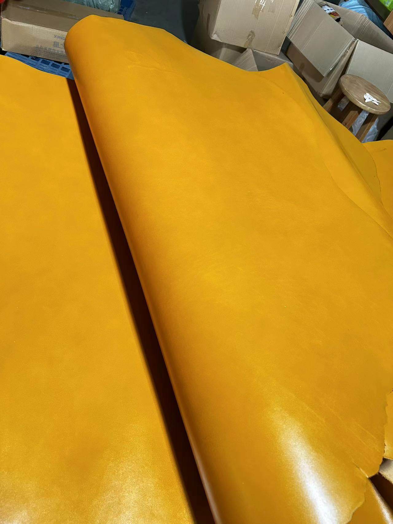 イエローブラウン