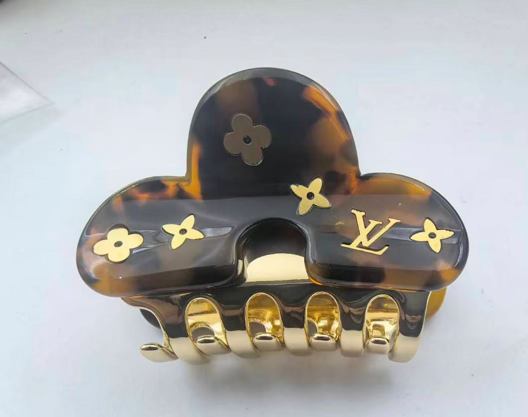 梅の花べっ甲色