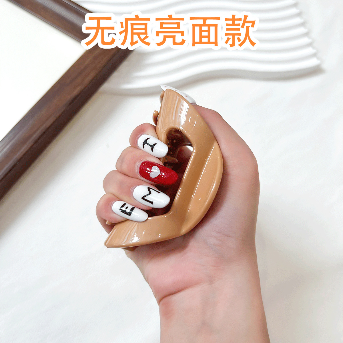 シームレスな光沢モデル - ブラウントライアングル