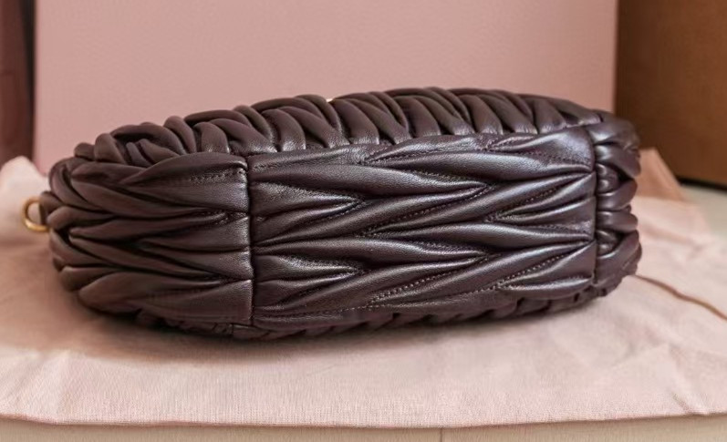 ヘザーウッドカラー