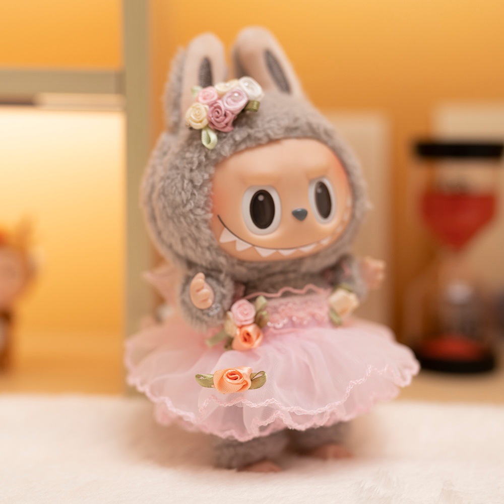 ピンクの花のウェディングドレス