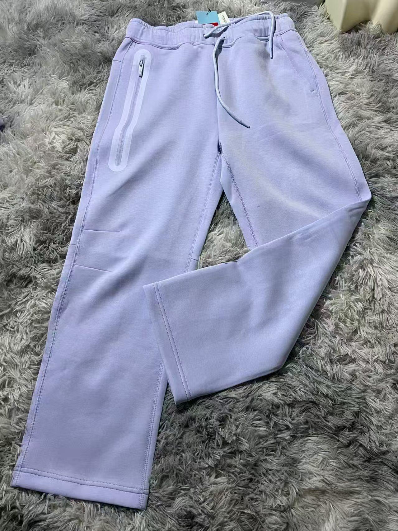 スウェットパンツ紫