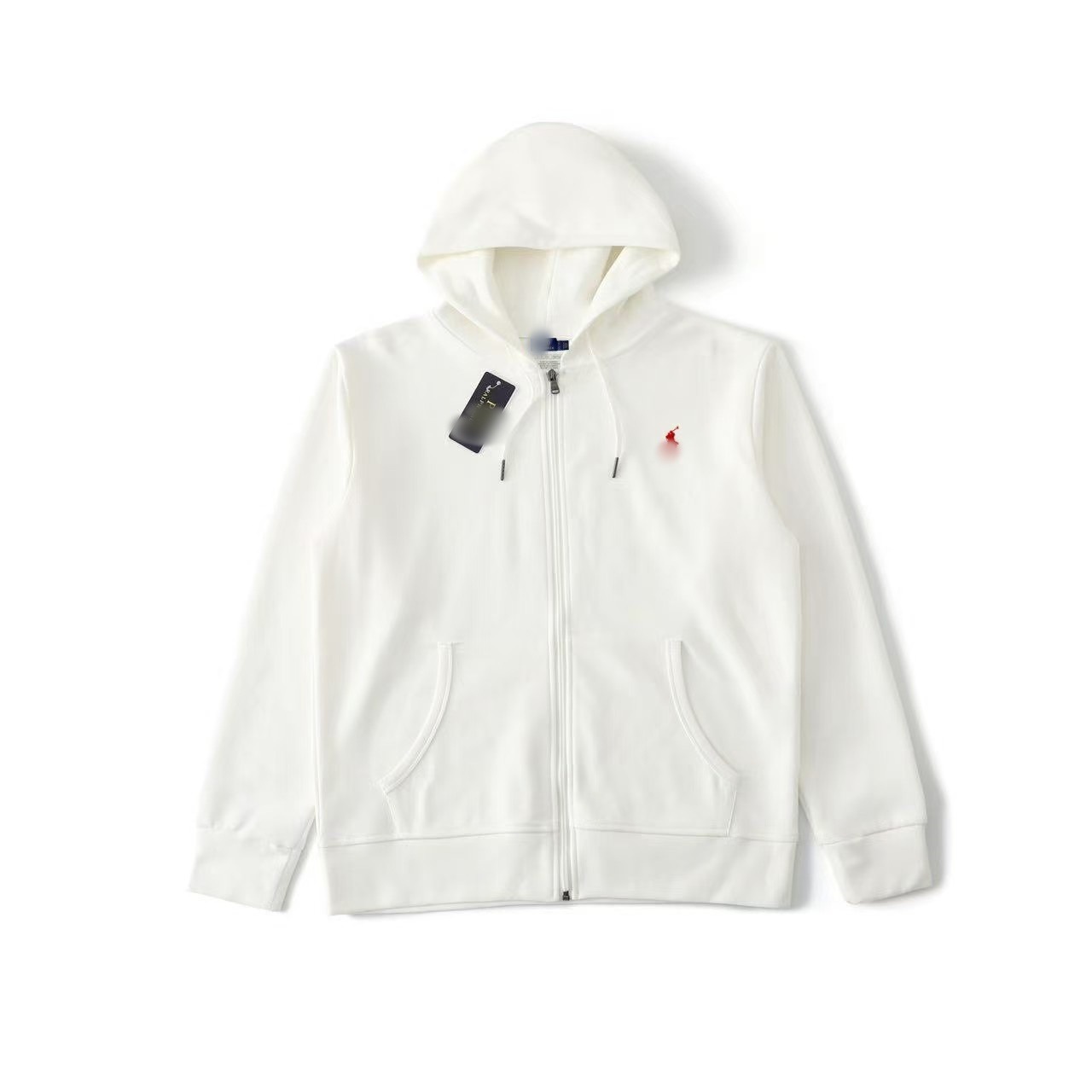 白い服に赤いマラ帽