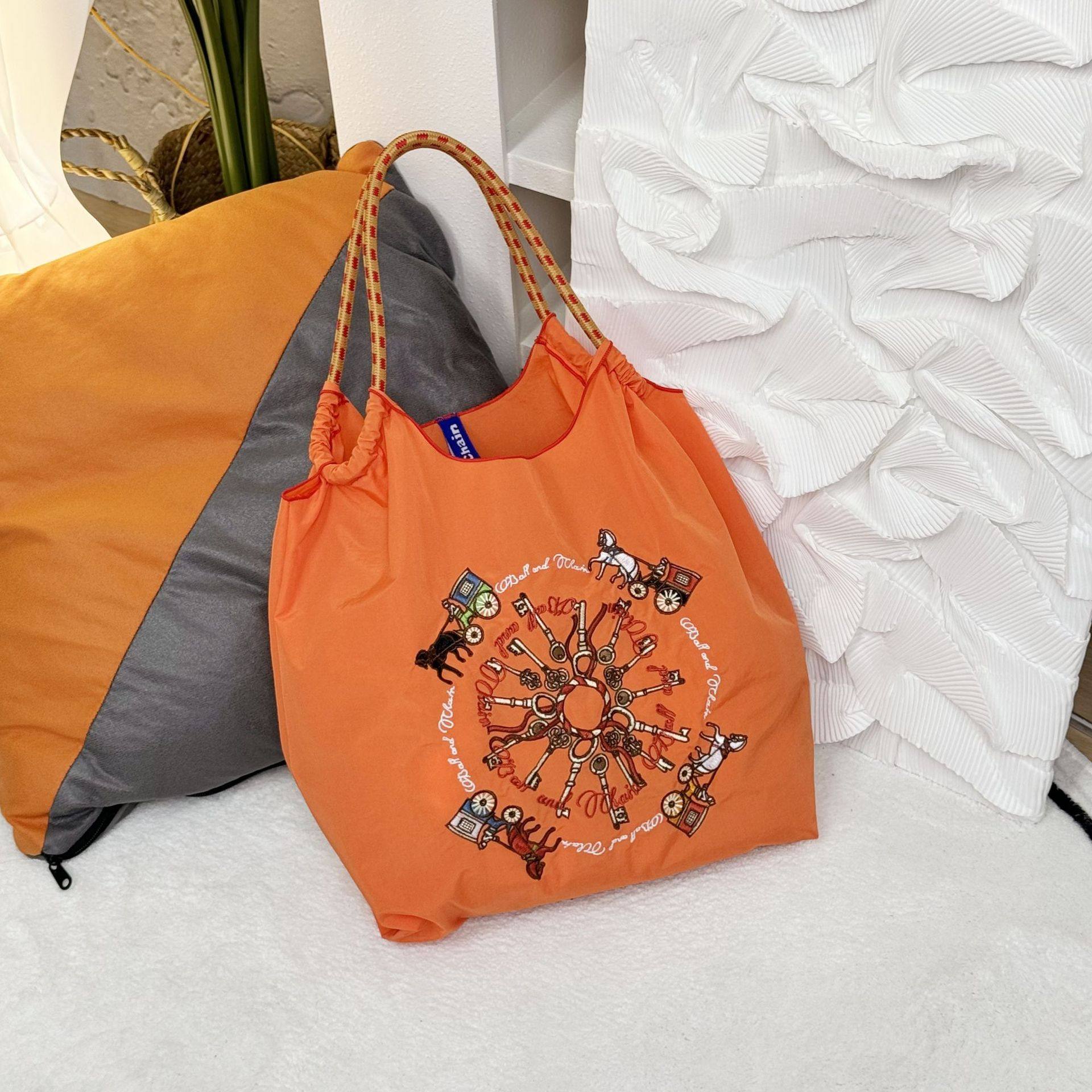 オレンジ色の鍵の馬車