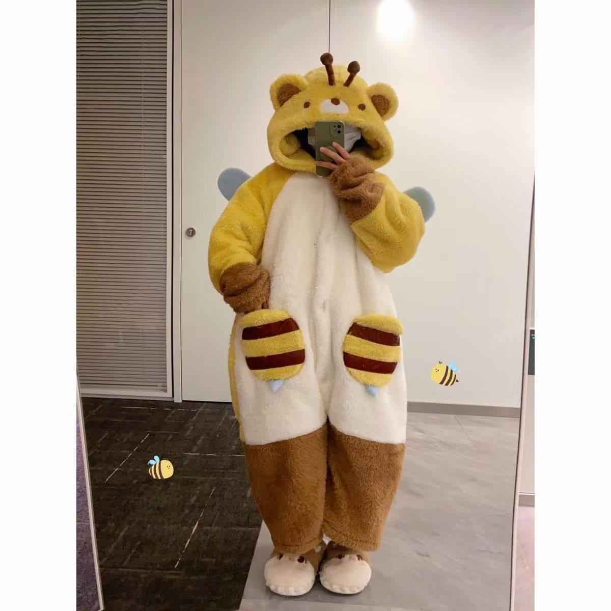 小さな蜂のスーツ