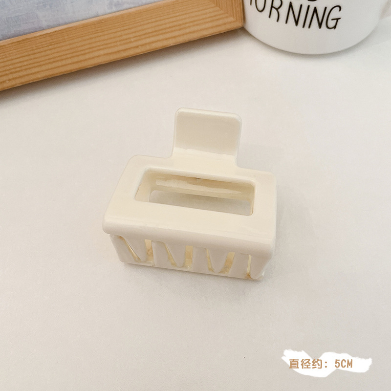 196 # ミルクホワイト