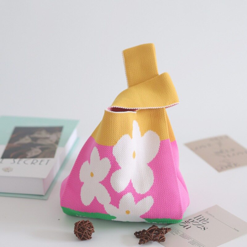 3 つの花 - ピンクと黄色