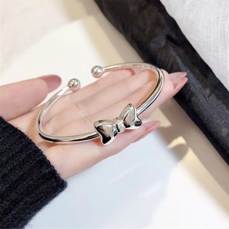 7 # C010【蝶結びのブレスレット】
