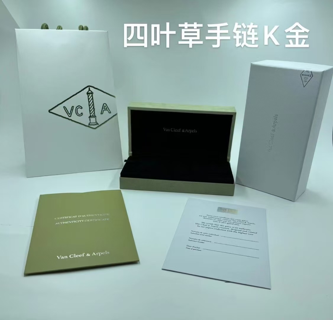 四つ葉のクローバー ブレスレット パッケージ