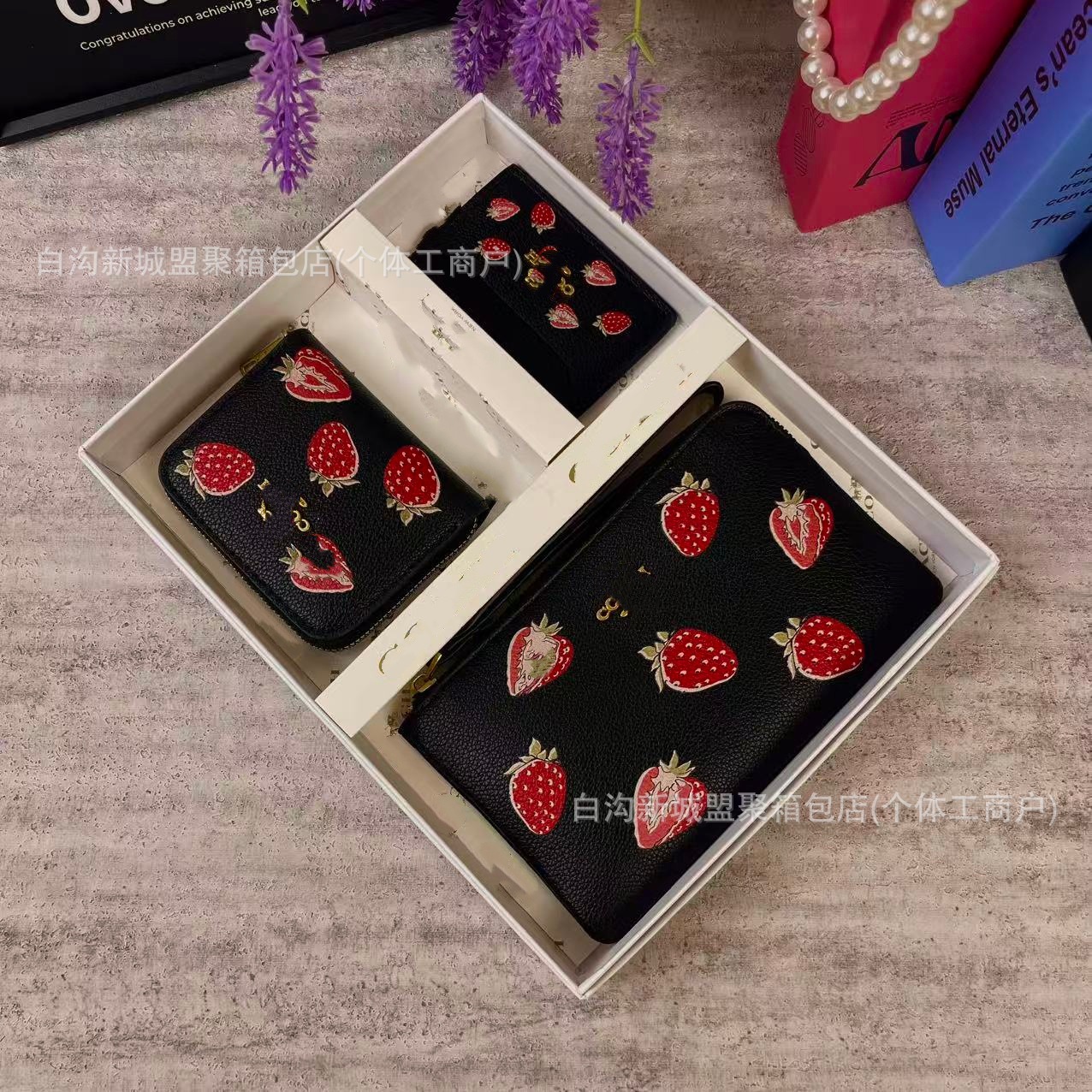 ストロベリーブラック