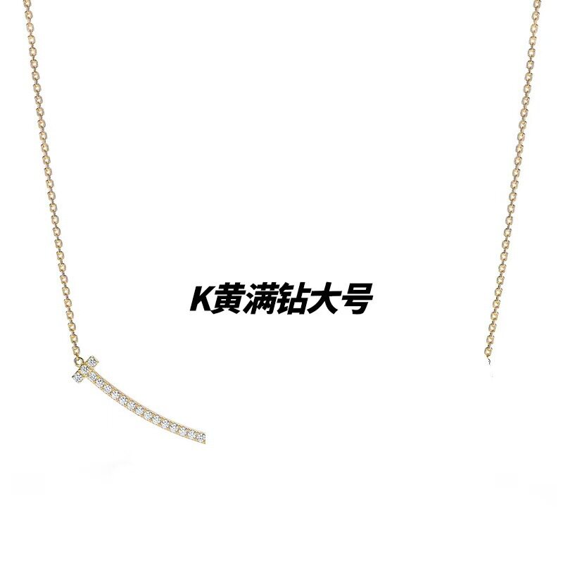 ダイヤモンドがいっぱいのゴールドのラージサイズ